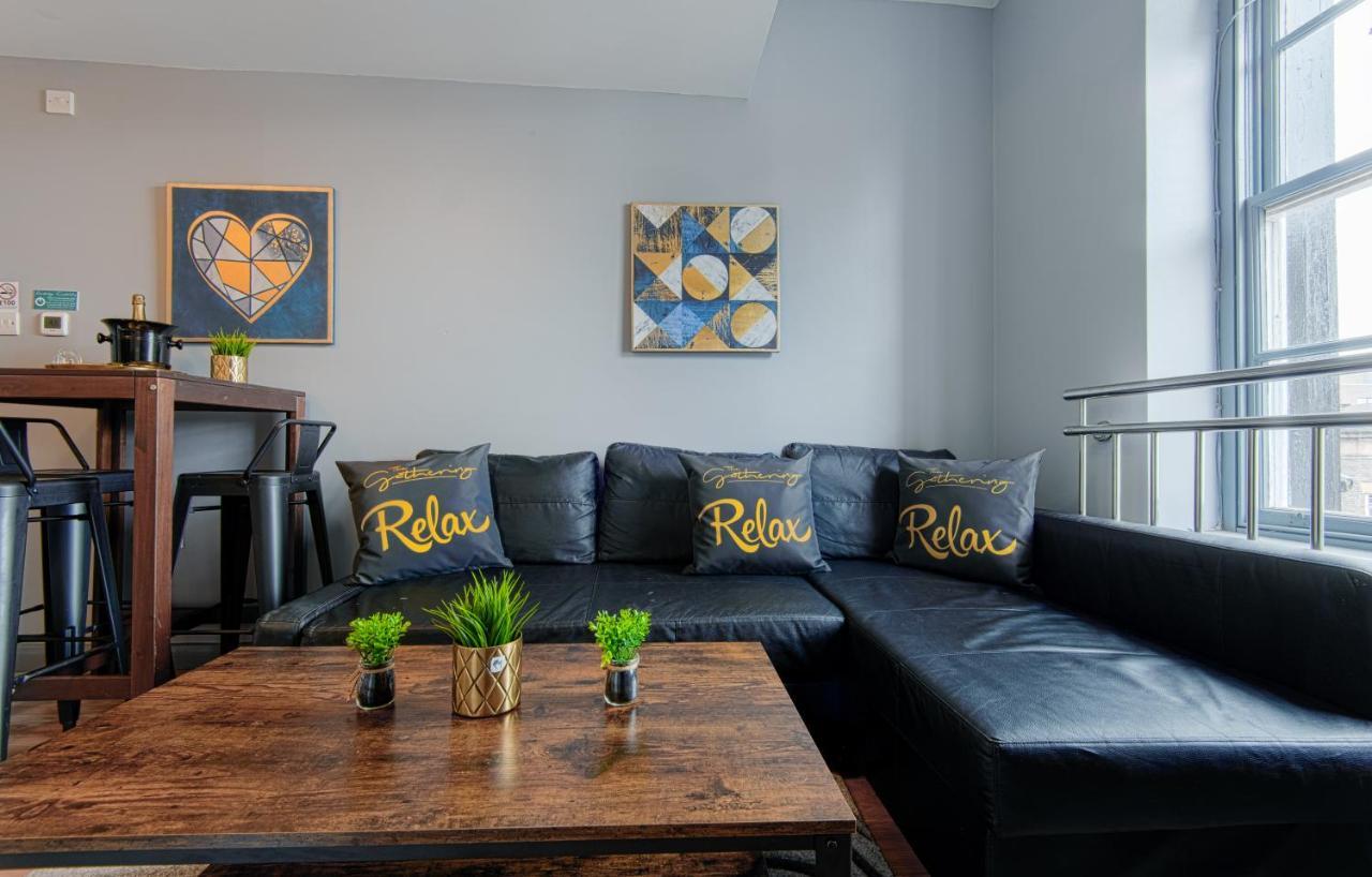 Ferienwohnung The Eistedfod Penthouse - Berwyn House Wrexham Exterior foto